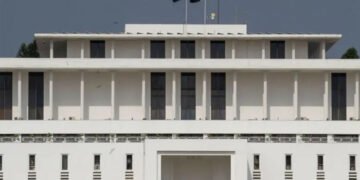 آزاد کشمیر میں حکومت سازی سے متعلق ایوان صدر میں مشاورتی اجلاس 19 آزاد کشمیر میں حکومت سازی سے متعلق ایوان صدر میں مشاورتی اجلاس