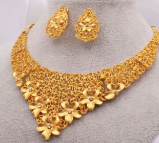 سونےکی قیمت میں نمایاں اضافہ، فی تولہ 440,900 روپےتک پہنچ گئی