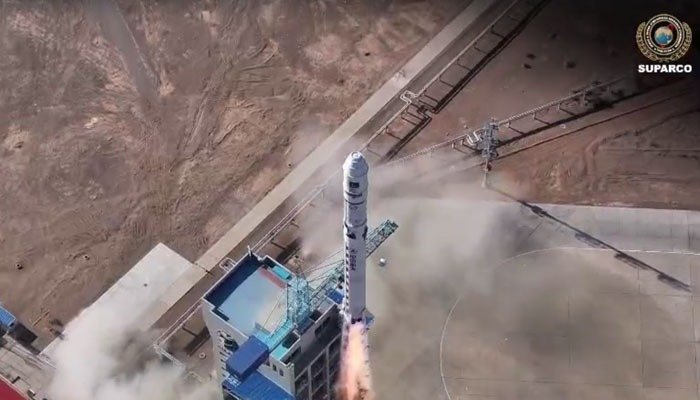 پاکستان کا پہلا ہائپر اسپیکٹرل سیٹلائٹ خلا میں بھیج دیا گیا