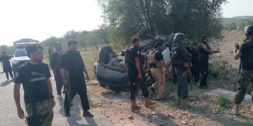 ہنگو میں دو دھماکے، ایس پی آپریشنزسمیت 3 پولیس اہلکار شہید 37 ہنگو میں دو دھماکے، ایس پی آپریشنزسمیت 3 پولیس اہلکار شہید