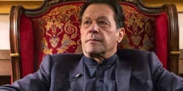 عمران خان کی رہائی کے امکانات فی الحال کم، قانونی و سیاسی چیلنجز برقرار 33 عمران خان کی رہائی کے امکانات فی الحال کم، قانونی و سیاسی چیلنجز برقرار