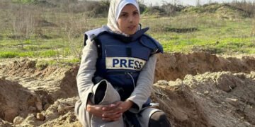 فلسطینی صحافی مریم ابو دقہ سمیت سات صحافی "ورلڈ پریس فریڈم ہیروز" قرار 15 فلسطینی صحافی مریم ابو دقہ سمیت سات صحافی "ورلڈ پریس فریڈم ہیروز" قرار