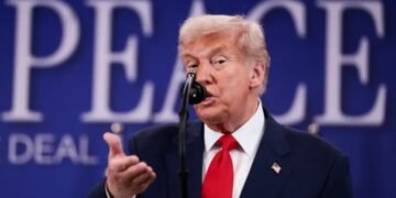 امریکی صدر کا پاک افغان مسئلے کے حل میں دلچسپی کا اظہار 37 امریکی صدر کا پاک افغان مسئلے کے حل میں دلچسپی کا اظہار