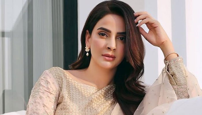 ہارٹ اٹیک کے بعد صبا قمر کی انجیوگرافی