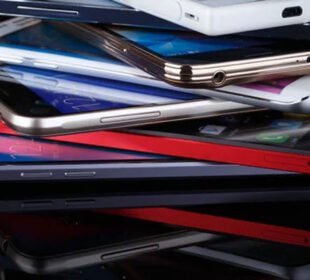 پاکستان میں تین ماہ کے دوران 50 کروڑ ڈالر کے موبائل فون درآمد 10 پاکستان میں تین ماہ کے دوران 50 کروڑ ڈالر کے موبائل فون درآمد