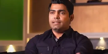 عمر اکمل نے وقار یونس پر کیریئر خراب کرنے کا الزام عائد کر دیا