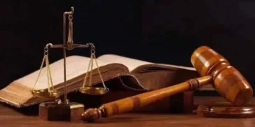 چیف جسٹس سے حقیقی قیادت دکھانے کا مطالبہ، جسٹس منصور علی شاہ کا خط سامنے آ گیا 37 چیف جسٹس سے حقیقی قیادت دکھانے کا مطالبہ، جسٹس منصور علی شاہ کا خط سامنے آ گیا