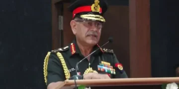 بھارتی فوج کے سربراہ نے ملکی دفاعی صنعت پر شدید تحفظات کا اظہار کردیا 8 بھارتی فوج کے سربراہ نے ملکی دفاعی صنعت پر شدید تحفظات کا اظہار کردیا