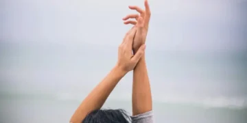 چھوٹے چھوٹے طریقے جو فوری سکون اور آرام دیتے ہیں 7 چھوٹے چھوٹے طریقے جو فوری سکون اور آرام دیتے ہیں