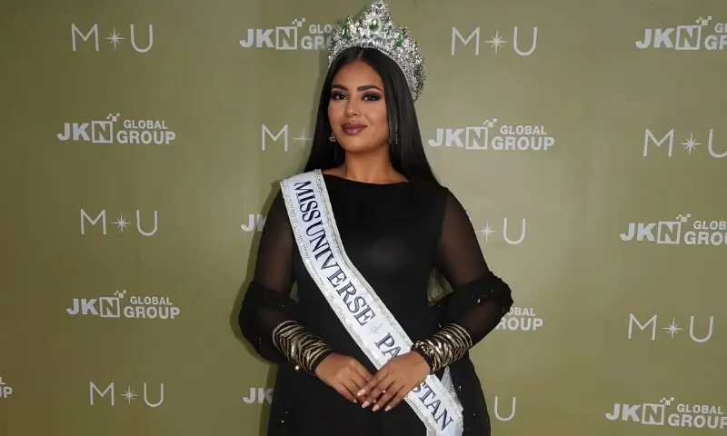 مس یونیورس پاکستان 2025 کی نمائندہ روما ریاض کا ناقدین کو واضح پیغام