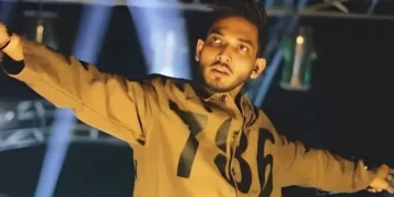 طلحہ انجم نے نیپال میں بھارتی پرچم تھامنے پر معافی مانگ لی 29 طلحہ انجم نے نیپال میں بھارتی پرچم تھامنے پر معافی مانگ لی