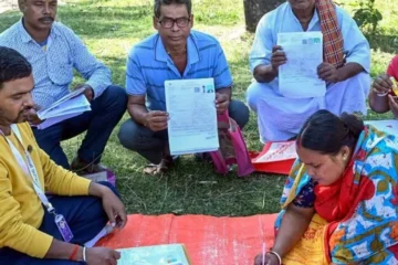 "لاپتہ بھائی کی واپسی: ایک ووٹر لسٹ کی حیران کن کہانی"