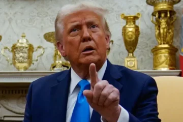 ٹرمپ انتظامیہ نے تمام ترقی پذیر ممالک سے امیگریشن مستقل طور پر روکنے کا اعلان کر دیا 4 ٹرمپ انتظامیہ نے تمام ترقی پذیر ممالک سے امیگریشن مستقل طور پر روکنے کا اعلان کر دیا