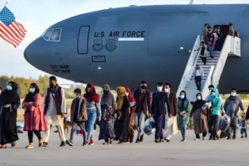 امریکا کا 19 ممالک کے لیے امیگریشن اسکریننگ سخت کرنے کا فیصلہ