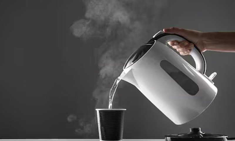 "صرف ایک عادت جو آپ کی توانائی اور جلد کو روشن کر دے"