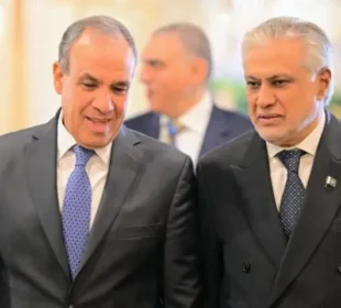 مصری وزیر خارجہ پاکستان کے دو روزہ دورے پر اسلام آباد پہنچ گئے