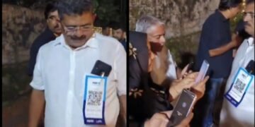 شادی میں بار کوڈ کے ذریعے ڈیجیٹل سلامی دینے کا منفرد طریقہ وائرل 40 شادی میں بار کوڈ کے ذریعے ڈیجیٹل سلامی دینے کا منفرد طریقہ وائرل