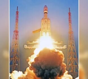 بھارت کا سب سے وزنی مواصلاتی سیٹلائٹ خلا میں روانہ 3 بھارت کا سب سے وزنی مواصلاتی سیٹلائٹ خلا میں روانہ