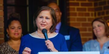 ورجینیا میں نئی تاریخ رقم — غزالہ ہاشمی لیفٹیننٹ گورنر منتخب