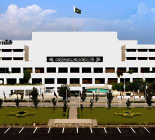 حکومت کا 27ویں آئینی ترمیم 14 نومبر تک منظور کرانے کا فیصلہ