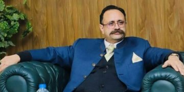 سابق وزیراعظم آزادکشمیرکے وارنٹ گرفتاری جاری 1 سابق وزیراعظم آزادکشمیرکے وارنٹ گرفتاری جاری