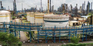 امریکی دباؤ کے بعد بھارت نے روسی تیل کی درآمدات میں نمایاں کمی کر دی