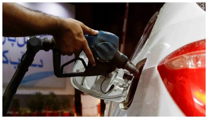 پیٹرولیم مصنوعات کی قیمتوں میں نمایاں اضافےکاامکان