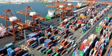 پورٹ قاسم پر 60 ارب روپے کا ڈریجنگ ٹھیکہ—وزیراعظم کے نام کے غلط استعمال کا انکشاف 34 پورٹ قاسم پر 60 ارب روپے کا ڈریجنگ ٹھیکہ—وزیراعظم کے نام کے غلط استعمال کا انکشاف