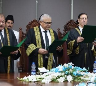 جسٹس روزی خان اور جسٹس ارشد حسین شاہ نے وفاقی آئینی عدالت کا حلف اٹھا لیا