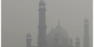 لاہور آج بھی دنیا کے سب سے آلودہ شہروں میں سرفہرست