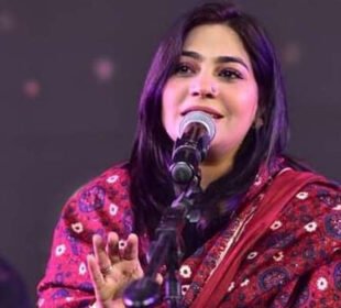 کانسرٹس اور شادی فنکشنز میں صنم ماروی کی فیس کتنی؟