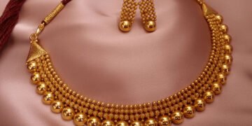 سونے کی قیمت میں نمایاں کمی، فی تولہ 5 ہزار روپے سستا 40 سونے کی قیمت میں نمایاں کمی، فی تولہ 5 ہزار روپے سستا