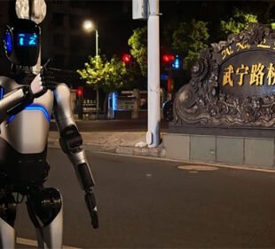 چینی انسان نما روبوٹ نے پیدل طویل ترین فاصلہ طے کرکے عالمی ریکارڈ بنالیا