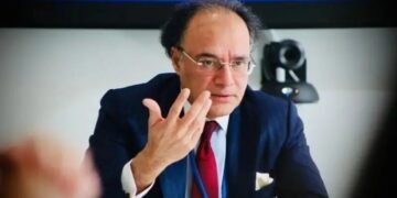 حکومت کا 54 ہزار خالی اسامیاں ختم کرنے کا اعلان، سالانہ 56 ارب کی بچت متوقع 32 حکومت کا 54 ہزار خالی اسامیاں ختم کرنے کا اعلان، سالانہ 56 ارب کی بچت متوقع