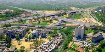 اسلام آباد/راولپنڈی : نجی ہاؤسنگ سوسائٹیز میں وسیع پیمانے پر بے ضابطگیوں اور مالی دھوکے کا انکشاف 12 اسلام آباد/راولپنڈی : نجی ہاؤسنگ سوسائٹیز میں وسیع پیمانے پر بے ضابطگیوں اور مالی دھوکے کا انکشاف