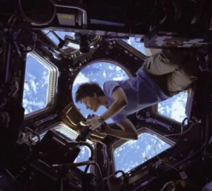 ناسا کے خلا باز کے ساتھ خلا میں فلم بندی — پہلی خلائی فیچر فلم کی تیاریاں شروع