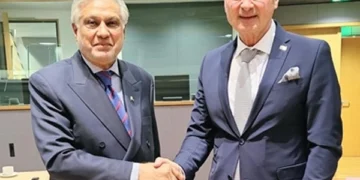 نائب وزیر اعظم و وزیر خارجہ اسحاق ڈار کی یورپی یونین انڈو پیسفک فورم میں اہم ملاقاتیں 2 نائب وزیر اعظم و وزیر خارجہ اسحاق ڈار کی یورپی یونین انڈو پیسفک فورم میں اہم ملاقاتیں