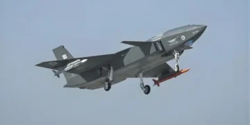 ترکیہ کا تاریخی کارنامہ: کِزِل ایلما نے پہلی بار فضا میں دشمن طیارے کا کامیاب شکار کیا 32 ترکیہ کا تاریخی کارنامہ: کِزِل ایلما نے پہلی بار فضا میں دشمن طیارے کا کامیاب شکار کیا