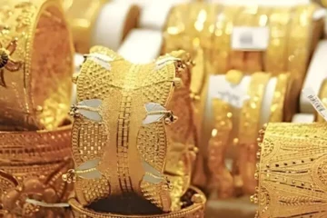 "سونے کی قیمتیں آسمان چھو رہی ہیں: آج کا ریکارڈ اضافہ حیران کن!" 1 "سونے کی قیمتیں آسمان چھو رہی ہیں: آج کا ریکارڈ اضافہ حیران کن!"