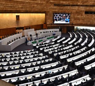 سرحدی تنازع اور پارلیمنٹ کا خاتمہ: کیا حکومت نیا راستہ لے رہی ہے؟