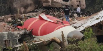 امریکی رپورٹ: ائیر انڈیا طیارہ حادثہ ممکنہ طور پر دانستہ تھا 40 امریکی رپورٹ: ائیر انڈیا طیارہ حادثہ ممکنہ طور پر دانستہ تھا