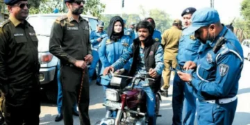 پنجاب میں ٹریفک قوانین مزید سخت، جرمانوں اور سزاؤں میں اضافہ تجویز 38 پنجاب میں ٹریفک قوانین مزید سخت، جرمانوں اور سزاؤں میں اضافہ تجویز