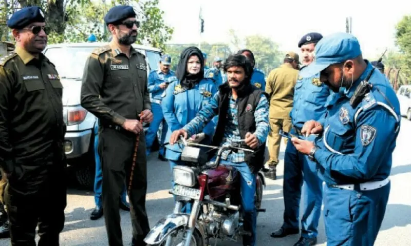 پنجاب میں ٹریفک قوانین مزید سخت، جرمانوں اور سزاؤں میں اضافہ تجویز