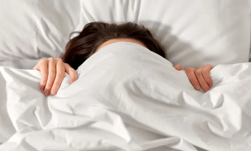 “نیندکے دوران یہ معمولی سی عادت آپکی جان لے سکتی ہے؟”