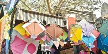 لاہور میں بسنت کے انعقاد کے لیے پتنگ اور ڈور سازوں کی رجسٹریشن فیس مقرر 26 لاہور میں بسنت کے انعقاد کے لیے پتنگ اور ڈور سازوں کی رجسٹریشن فیس مقرر