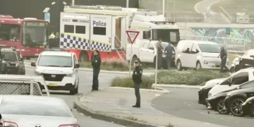 سڈنی کے ساحل پر کیا ہوا؟ عوامی تقریب میں اچانک فائرنگ کیوں؟ 5 سڈنی کے ساحل پر کیا ہوا؟ عوامی تقریب میں اچانک فائرنگ کیوں؟