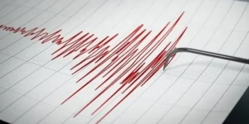 کراچی میں 5.2 شدت کا زلزلہ، شہری خوفزدہ 4 کراچی میں 5.2 شدت کا زلزلہ، شہری خوفزدہ