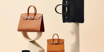 “دنیا کے لگژری بیگز میں ریکارڈ: جین برکن کا بیگ 2.8 ارب روپے میں فروخت” 19 “دنیا کے لگژری بیگز میں ریکارڈ: جین برکن کا بیگ 2.8 ارب روپے میں فروخت”