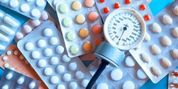 بلڈ پریشر کی دوائیں: زندگی بچانے والی مگر سائیڈ افیکٹس کا خیال رکھنا ضروری 40 بلڈ پریشر کی دوائیں: زندگی بچانے والی مگر سائیڈ افیکٹس کا خیال رکھنا ضروری