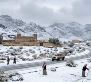سعودی عرب میں غیر معمولی موسم: برفباری اور شدید سردی کی لہر